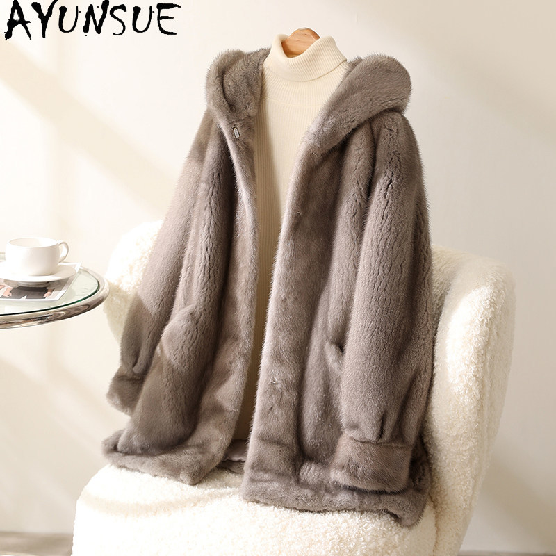 Winter Clothing Label - Casaco de Pele de Vison Natural